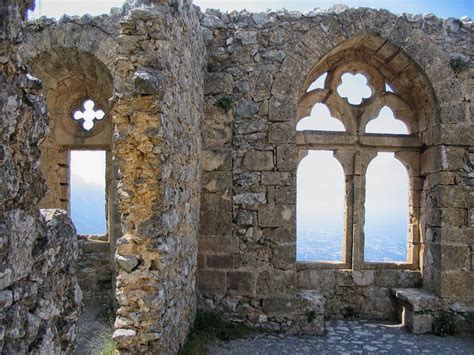 St. Hilarion Castle « North Cyprus Tourism Centre