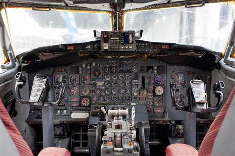 How Airline Pilots Can Fly Different Aircraft