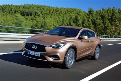 Review: 2018 Infiniti QX30 crossover scales down sportiness and luxury