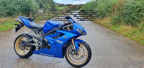 Triumph Daytona 675 Review - In a class of its own