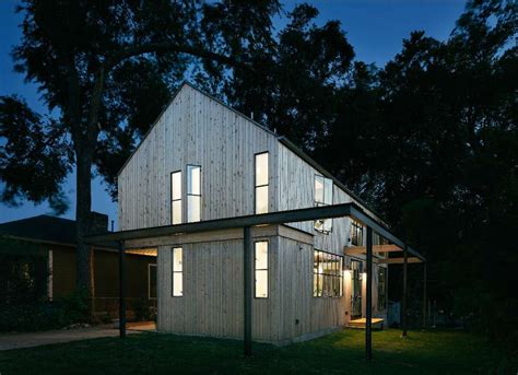 Country homes in Texas embrace modern design