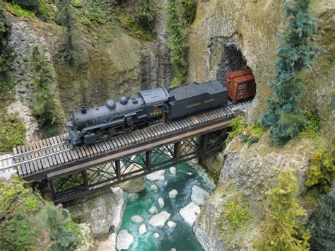 Model Train Scenery | ... Great Canadian Model Railroad: Dave Chomyn's ...