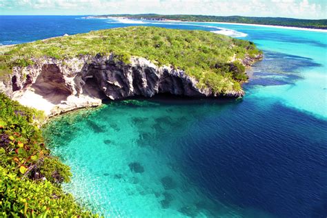 Dean's Blue Hole, Long Island, Bahamas - Second Deepest Bluehole in the World [OC][3072x2048 ...