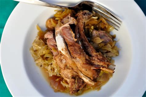 Country-style Pork Ribs with Onions, Apples and Sauerkraut – Kohler Created