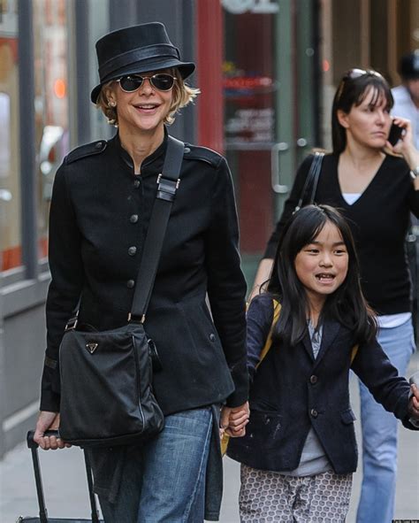 Meg Ryan, Daughter Daisy Spotted In New York (PHOTOS) | HuffPost