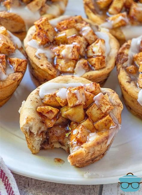 Easy Apple Pie Cinnamon Rolls (+Video) | Recipe | Easy apple pie, Apple recipes, Dessert recipes ...