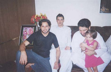 Pak India Zone: Shahid Afridi Family Pics and Information