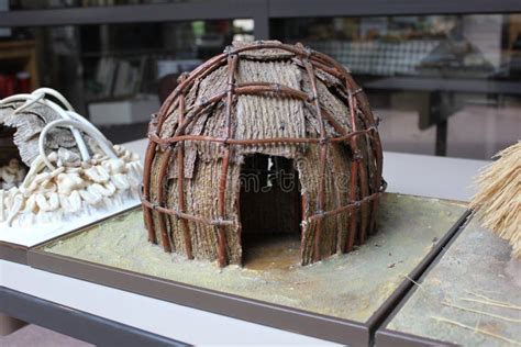 Miniature of Hopewell Indian Homes Displayed at the Fort Ancient Museum Editorial Stock Photo ...