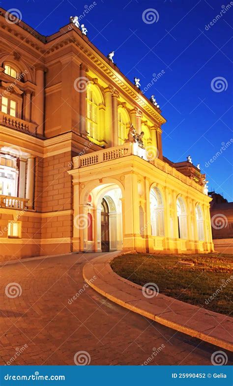 Night View of Part of Opera House Stock Photo - Image of sidewalk, lantern: 25990452