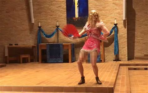 'You Touch Me and Set Me on Fire': Student Performs in Drag in ELCA's Luther Seminary Chapel ...