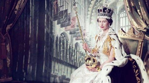 Keistimewaan Mahkota Ratu Inggris 'Crown Jewels' yang Bernilai Fantastis