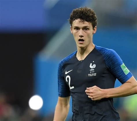 VIDÉO - Jean-Paul Rouve accepte l'invitation de Pavard à manger des frites