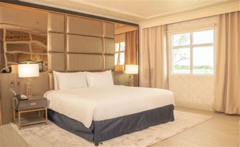 Rooms | The Monarch Hotel