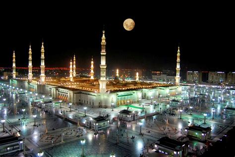 Masjid Nabawi Wallpaper Malam Hari – Umroh Malang