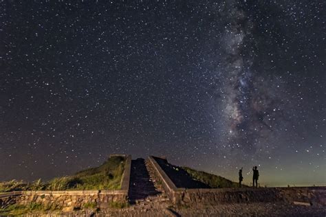 Milky way galaxy at Mt. Hehuanshan | Smithsonian Photo Contest ...