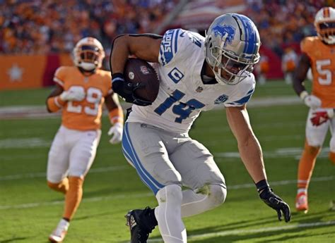 In photos: NFL: Detroit Lions improve to 5-1 in beating Tampa Bay ...