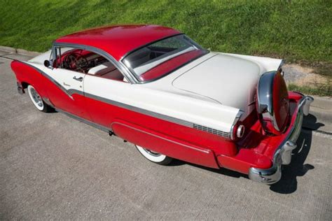 -56 Ford Fairlane Victoria for sale: photos, technical specifications, description