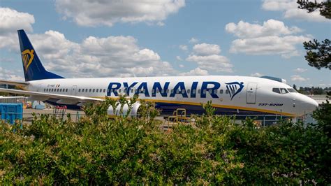 Ryanair reportedly eyeing Boeing Co. 737 MAX order of up to 200 planes ...