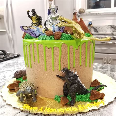 I ordered a Godzilla birthday cake for my boy's birthday. The bakery ...