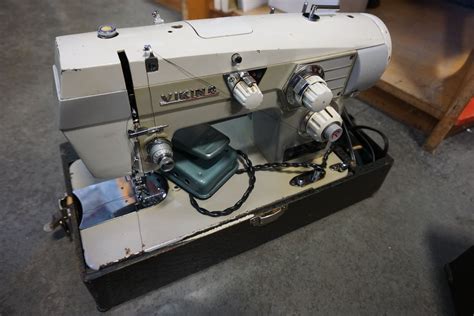 VINTAGE VIKING SEWING MACHINE IN CASE - Big Valley Auction