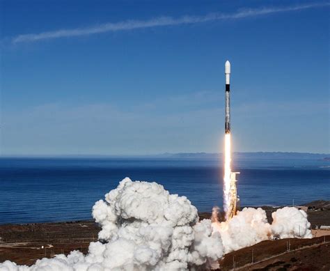 SpaceX launches Falcon 9 rocket for Spaceflight and 64-satellite flock