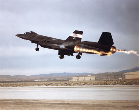 NASA Armstrong Fact Sheet: SR-71 Blackbird | NASA