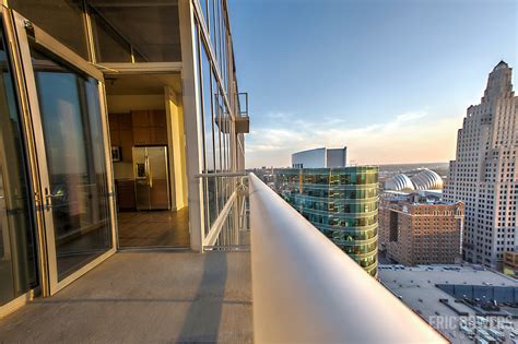 High Rise Balcony Views KC | Eric Bowers Photo