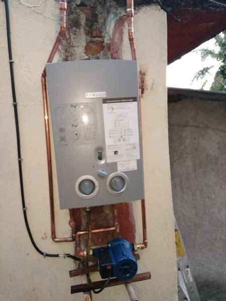 Foto: Instalación de Boiler de Paso de Mantenimiento Integral #215924 ...