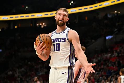 Domantas Sabonis Stats, Salary, Net worth, Age, Height, Girlfriend - BasketBall Arroyo