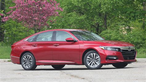 2018 Honda Accord Hybrid Review: Excellence With An Eco Conscience