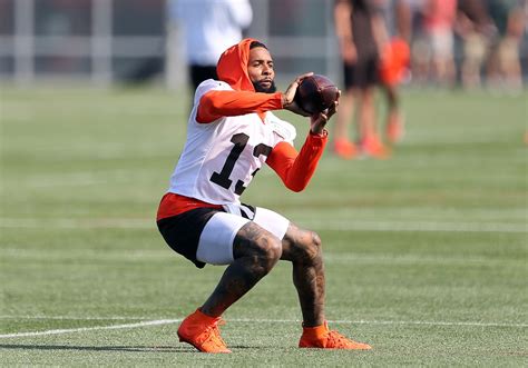 Watch Odell Beckham Jr.'s spectacular sideline catch and other highlights from his 1st Browns ...