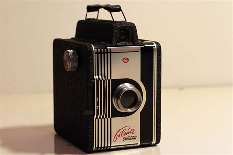 Fototecnica: Filmor. 1950-1954. 120 film, 6x9cm exposures, box-type camera, tubular viewfinder ...
