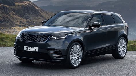 2022 Land Rover Range Rover Velar Photos and Videos - MotorTrend