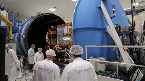 ESA - Sentinel-1C completes thermal vacuum tests