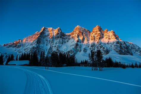 Ski Tour Tonquin Valley | All about Jasper National Park