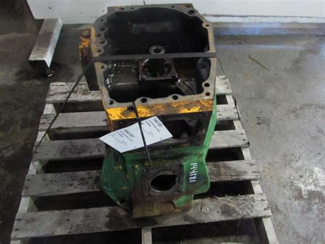 John Deere 2440 Clutch Housing & Parts (AR94535) - Stock number 144181