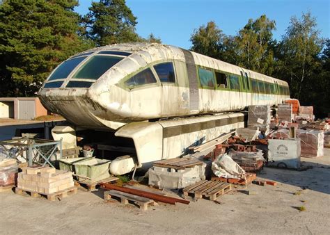 Abandoned Maglev Train Is Proof That Hitting 260 MPH Sometimes Isn't ...