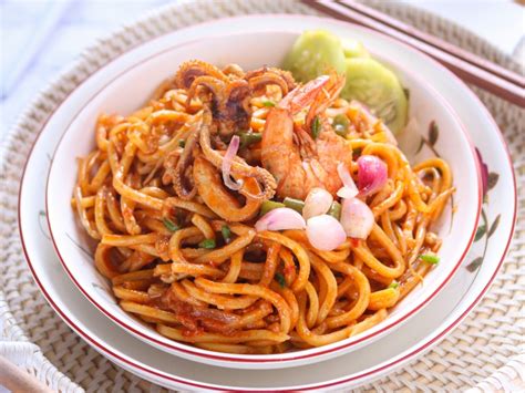 Mie Aceh - Food & Drink