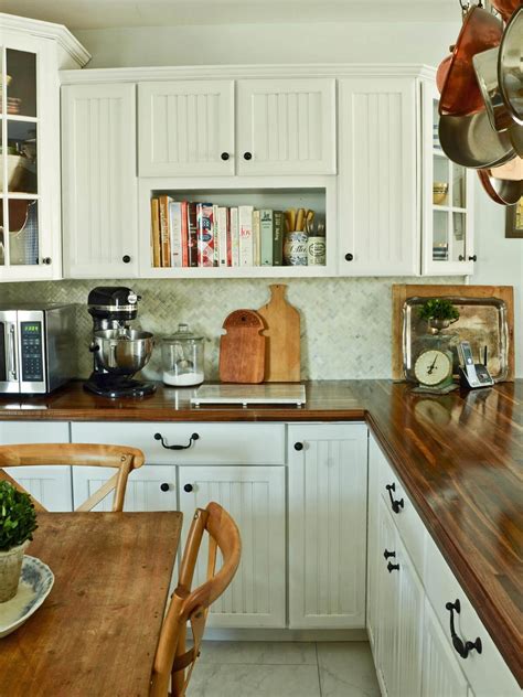 35 Best Farmhouse Kitchen Cabinet Ideas and Designs for 2021