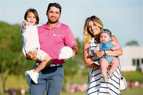 Golfer Jason Day’s wife, kids safe after traffic accident