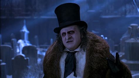 Batman: Danny DeVito Wants To Reunite With Tim Burton To Reprise His ...