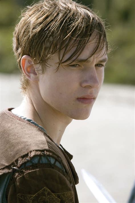 William Moseley as Peter Pevensie | Chronicles of narnia, William ...