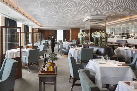 Mandarin Grill + Bar | Mandarin Oriental Hotel, Hong Kong