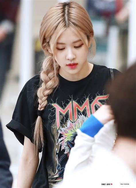 rosé pics on Twitter | Kpop hair, Blackpink rose, Rose hair