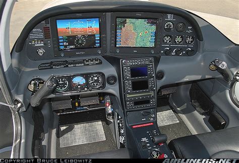 Cirrus SR22 glass cockpit | Flies or Floats | Pinterest