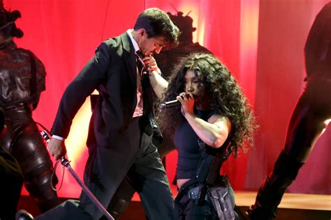 Watch SZA Perform 'Snooze,' ‘Kill Bill' at the 2024 Grammys