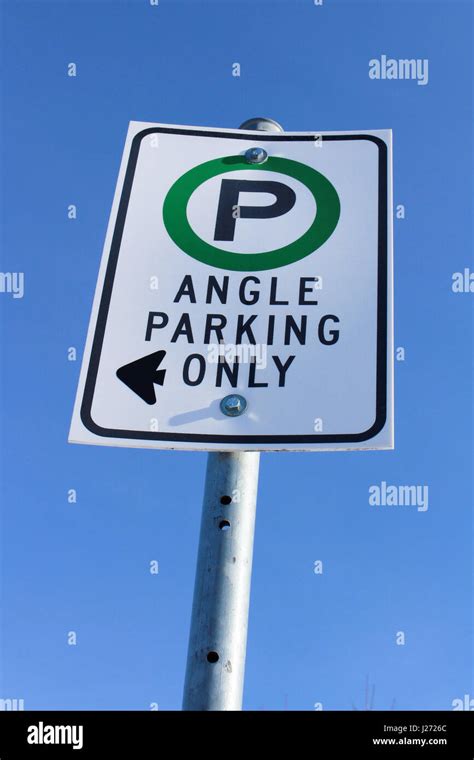 Angle parking hi-res stock photography and images - Alamy