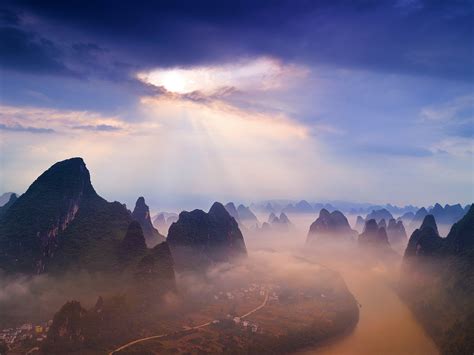 Capturing Xingping, the Guilin Mountains that Reach Up to the Sky