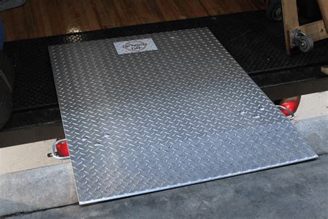 Dock Loading Ramp | Aluminum Loading Dock Plate