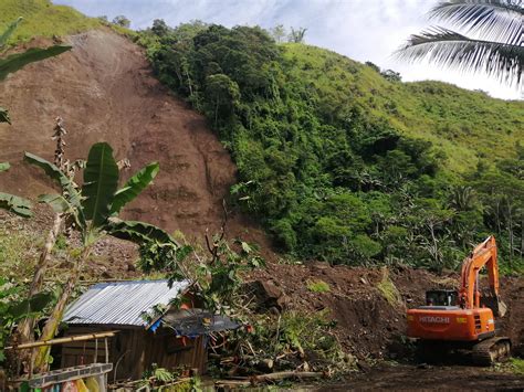 Landslide buries 5 in Bukidnon town | Inquirer News